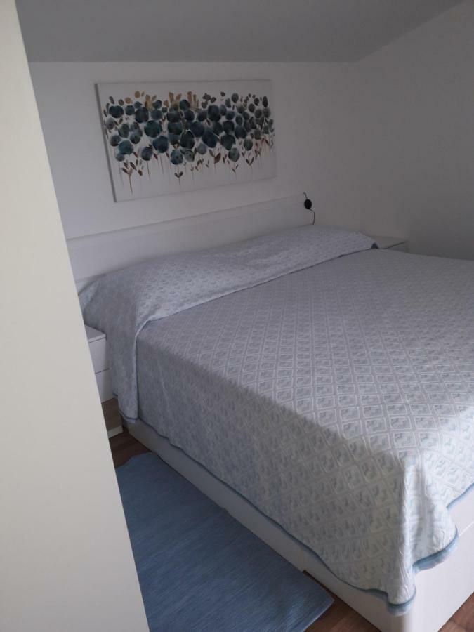 Apartmani Mara I Kata Omis Exterior photo