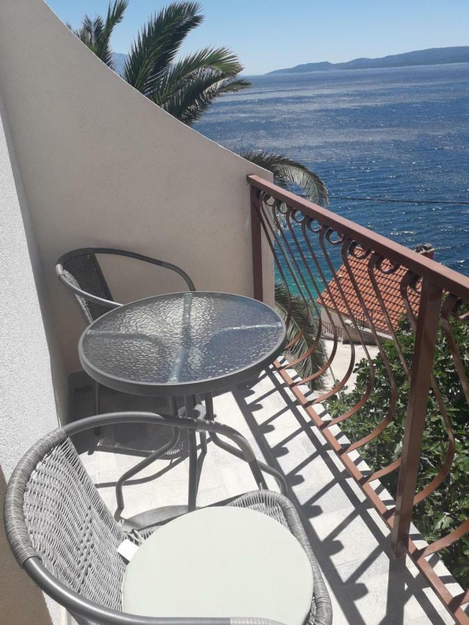 Apartmani Mara I Kata Omis Exterior photo