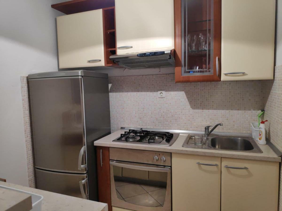 Apartmani Mara I Kata Omis Exterior photo